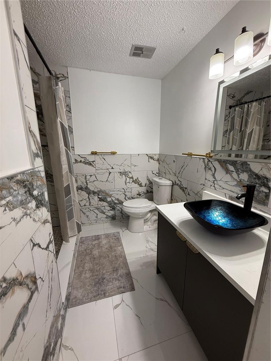 Listing photo id 13 for 3585 Hiawatha Terrace