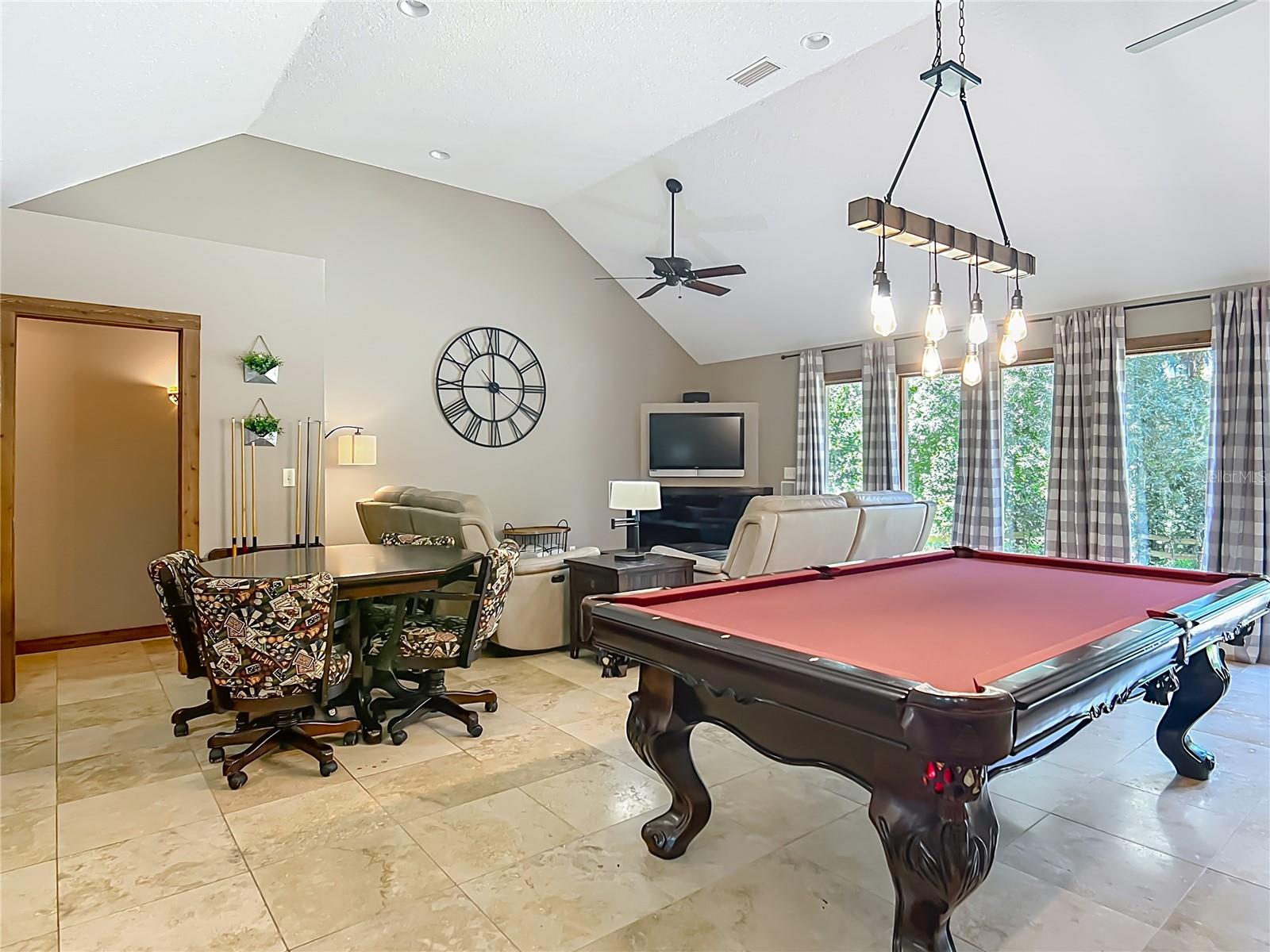 Image 14 of 94 For 4661 7th Avenue Road