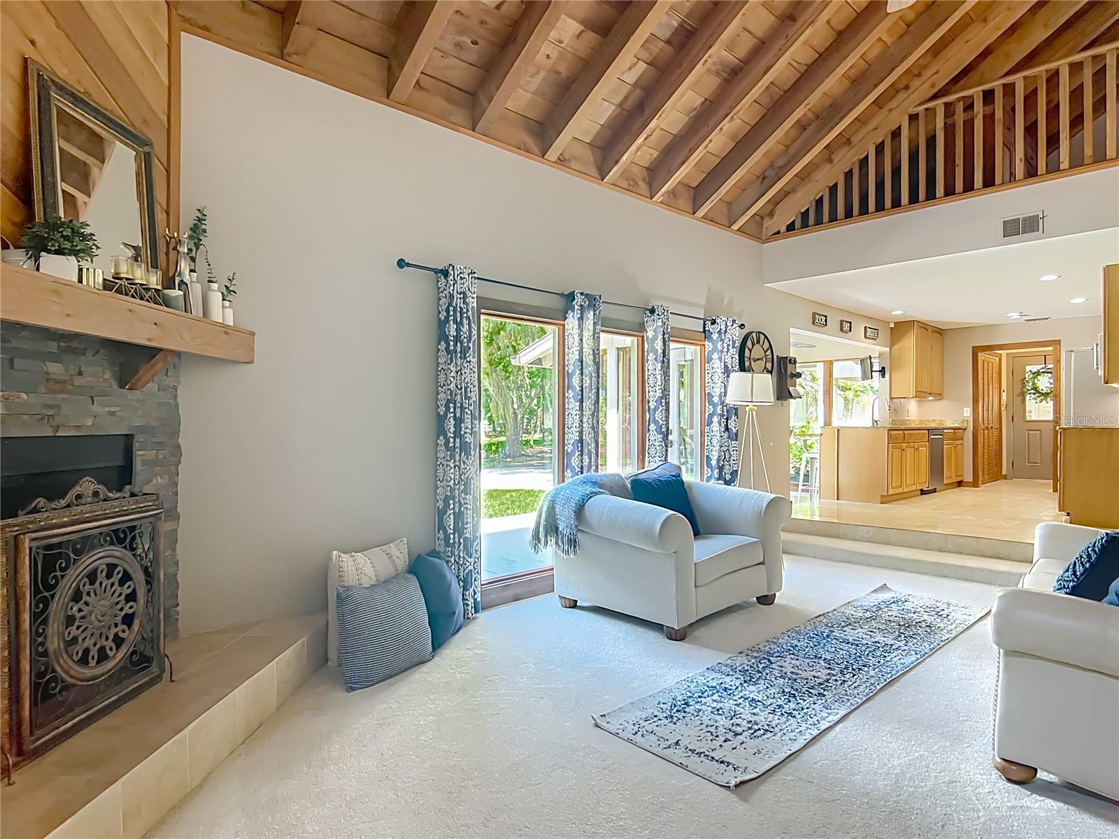 Image 19 of 94 For 4661 7th Avenue Road