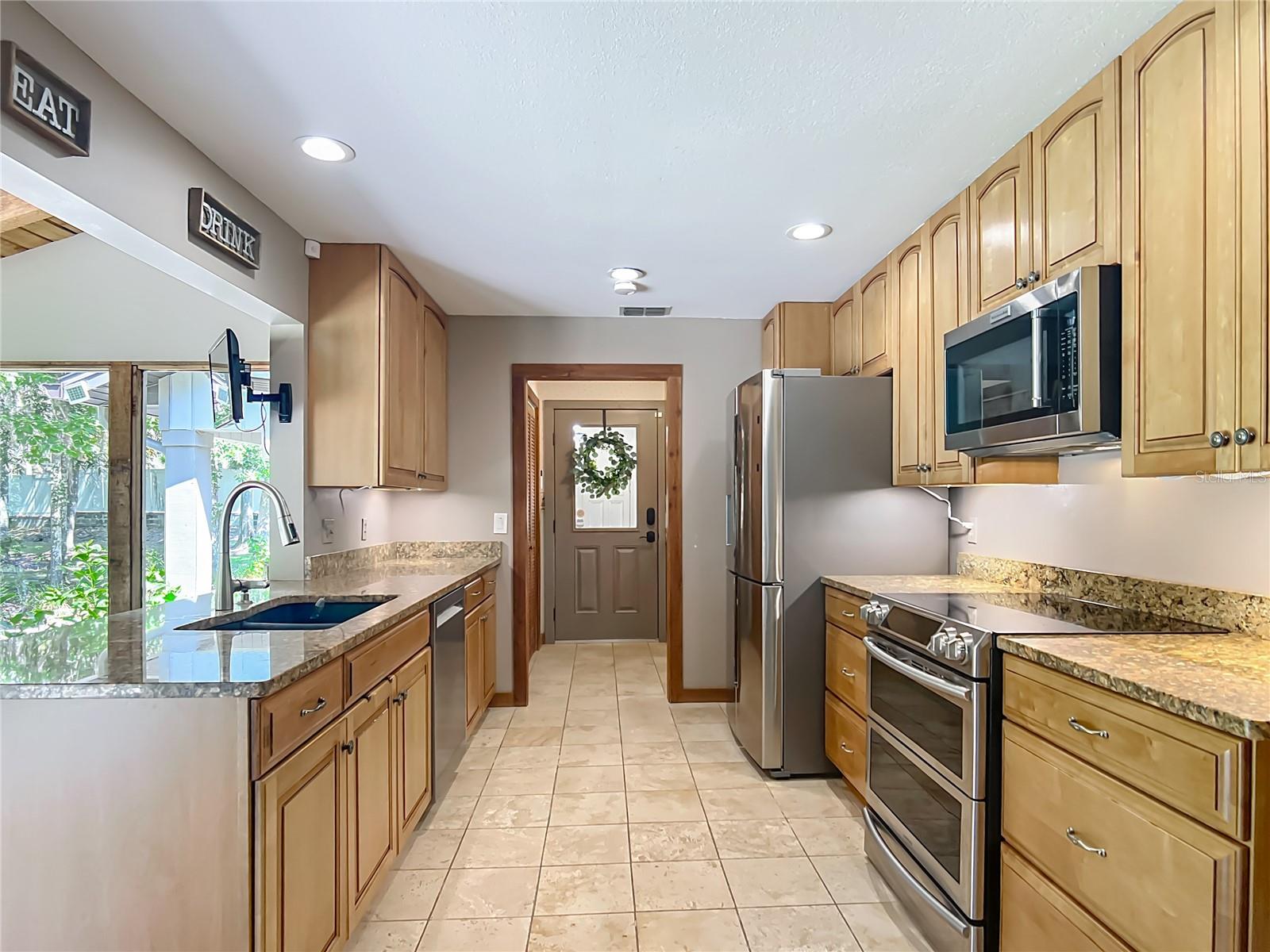 Image 22 of 94 For 4661 7th Avenue Road