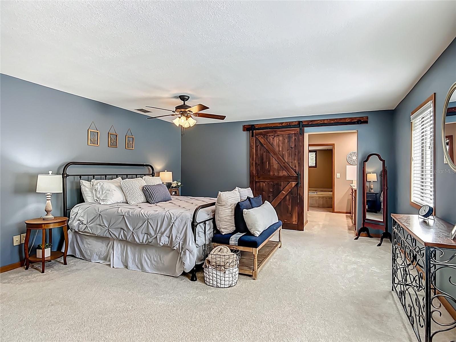 Image 34 of 94 For 4661 7th Avenue Road