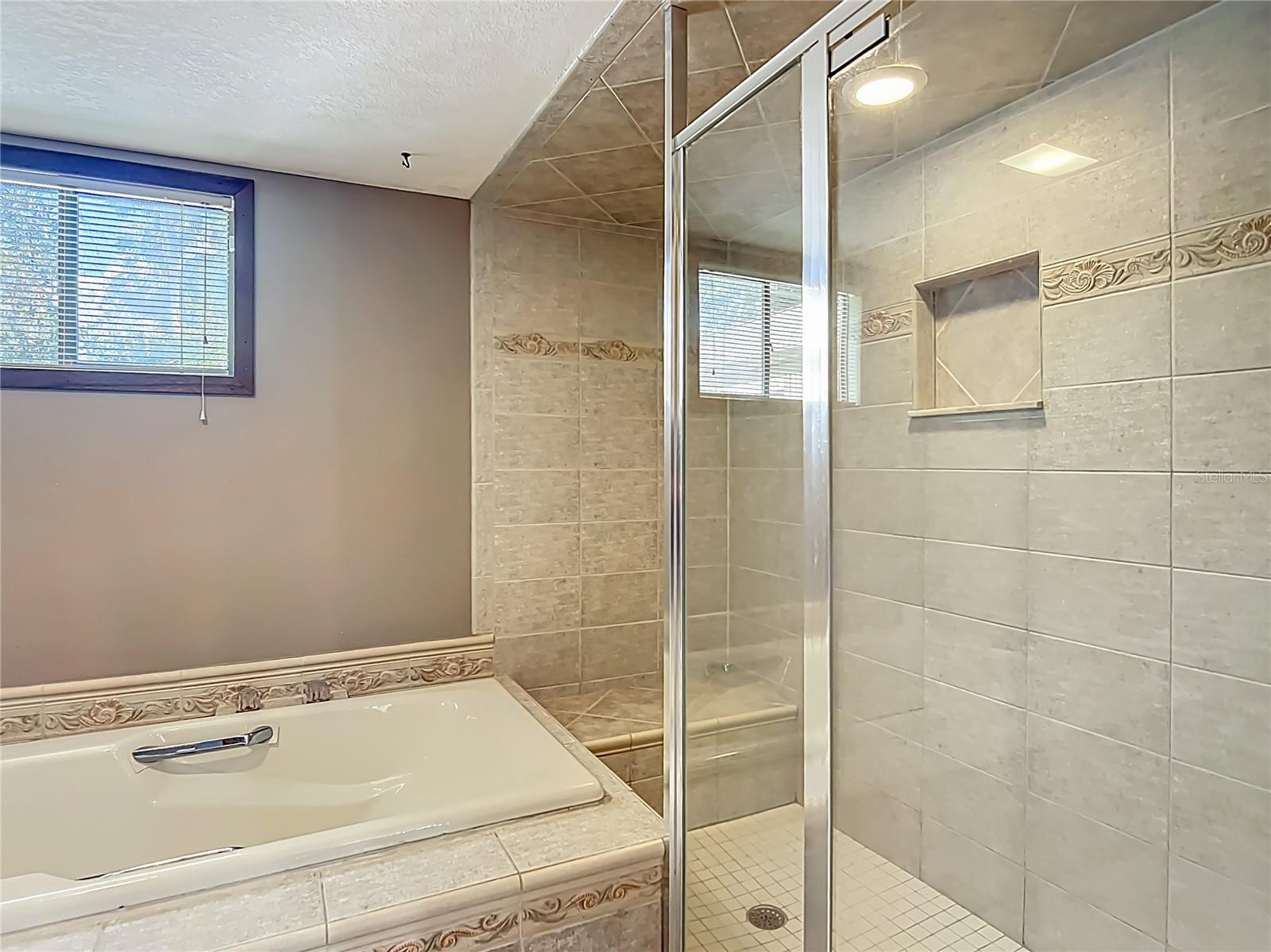 Image 40 of 94 For 4661 7th Avenue Road