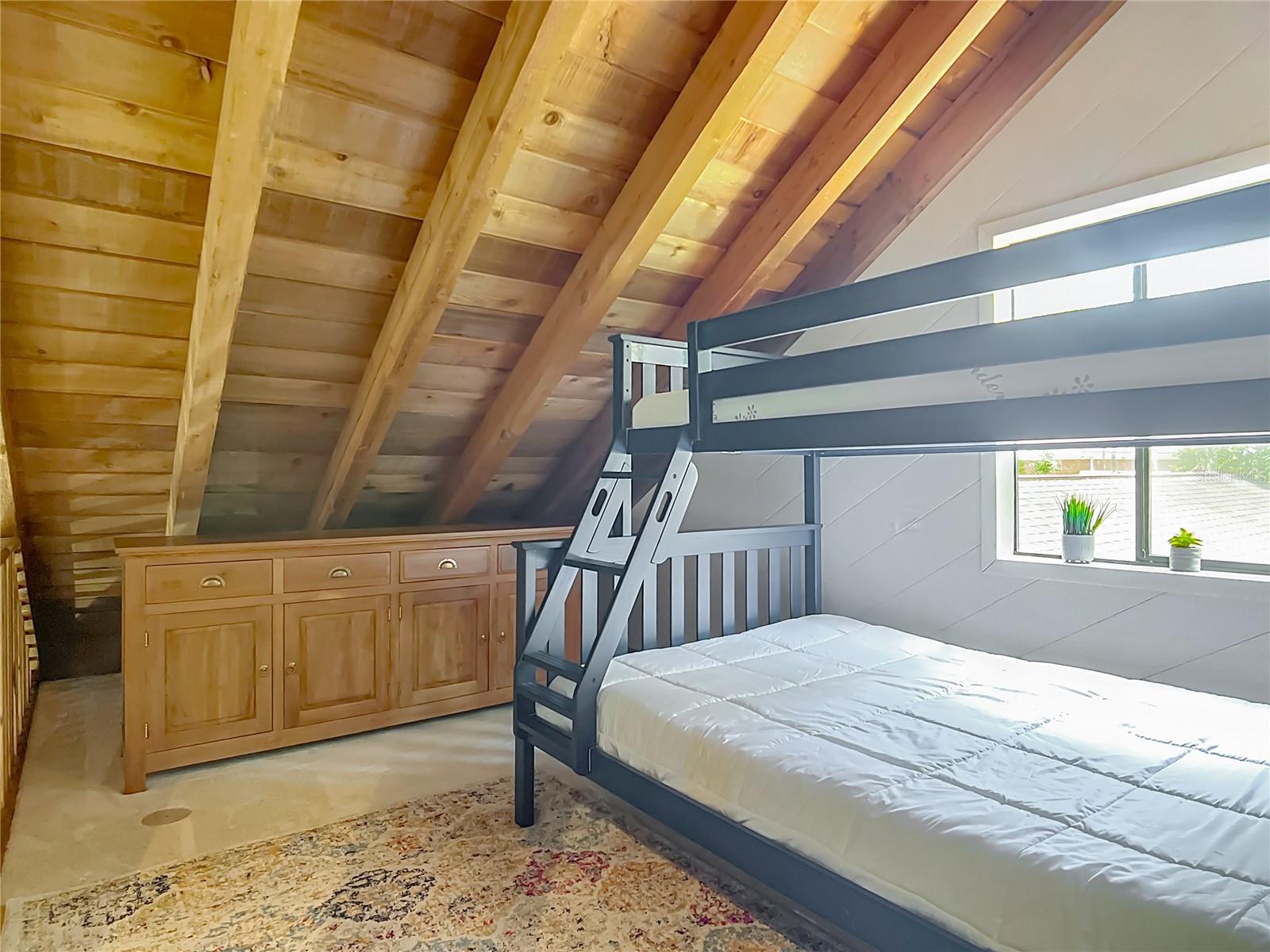 Image 46 of 94 For 4661 7th Avenue Road