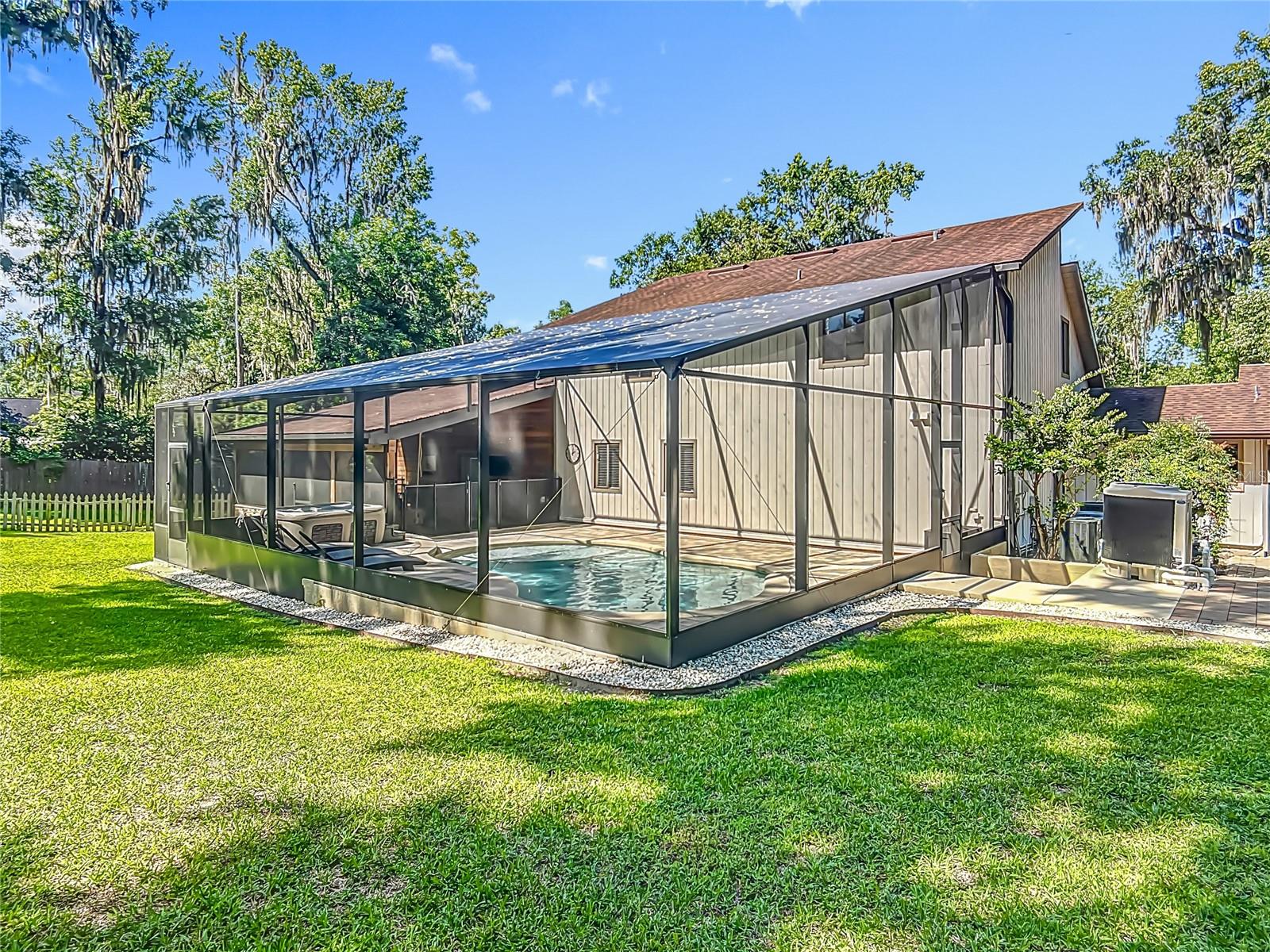 Image 73 of 94 For 4661 7th Avenue Road