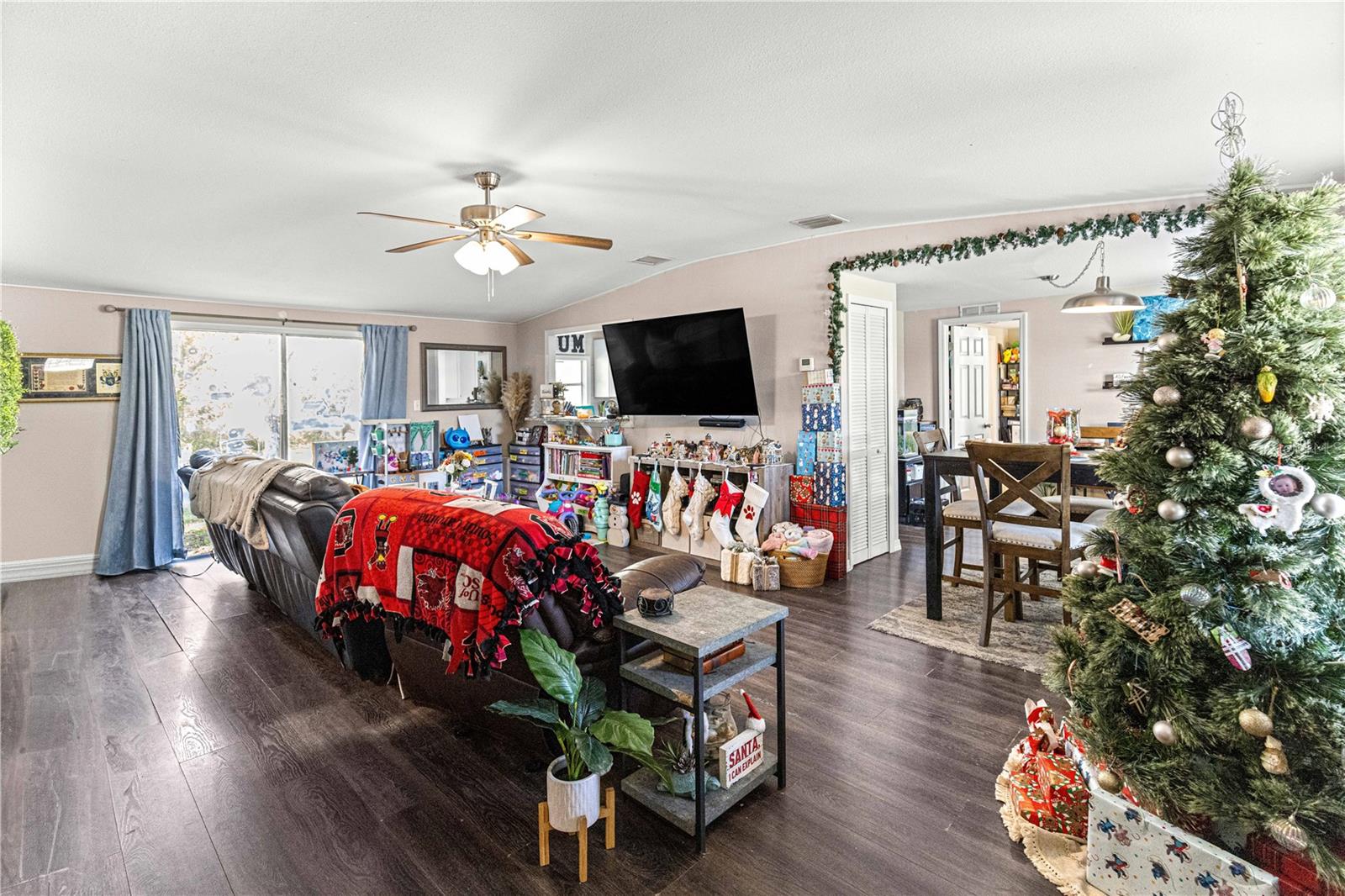 Image 4 of 31 For 11820 92nd Terrace