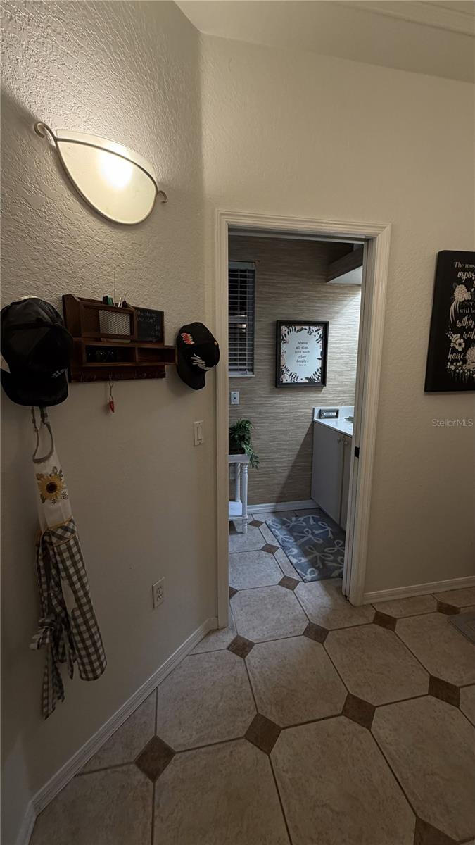 Image 26 of 66 For 434 14th Street A