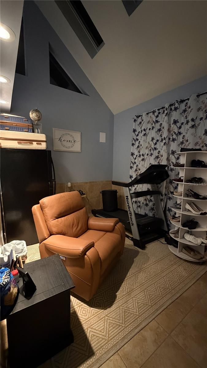 Image 36 of 66 For 434 14th Street A