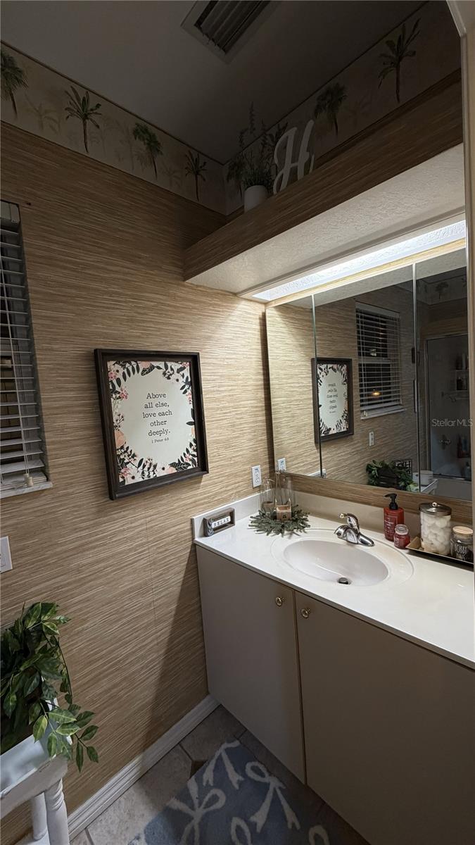 Image 39 of 66 For 434 14th Street A