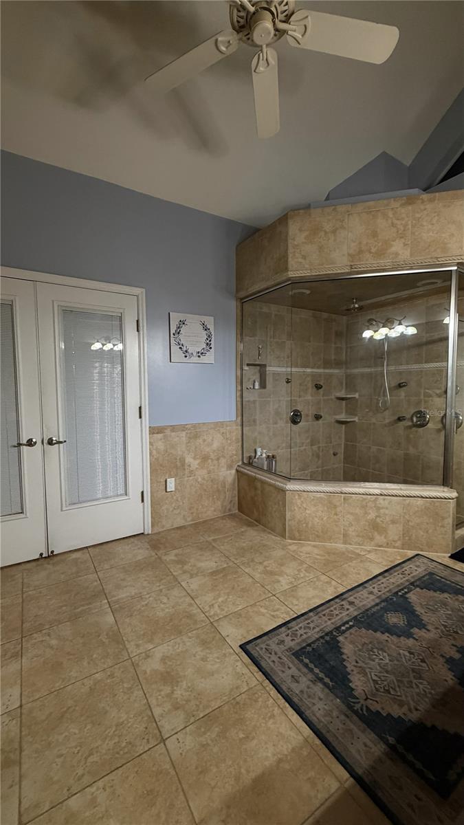 Image 46 of 66 For 434 14th Street A