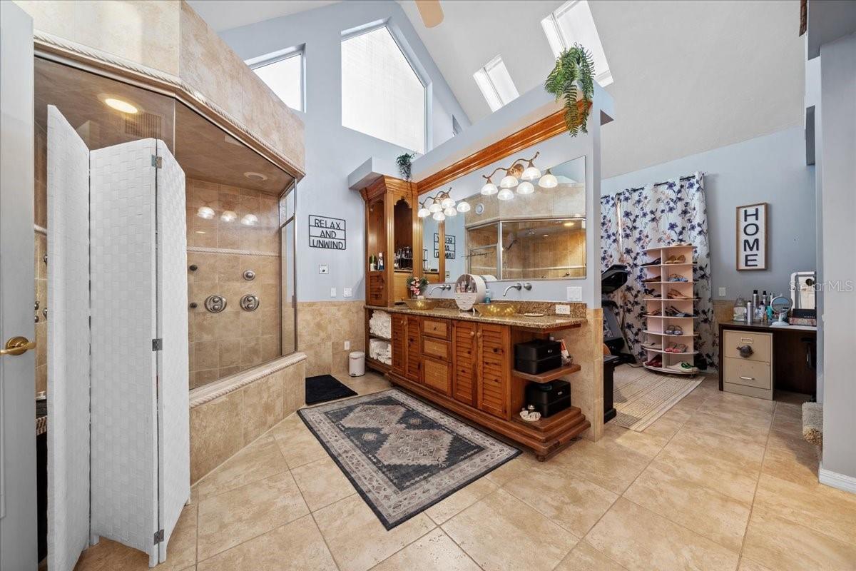 Image 92 of 100 For 434 14th Street A