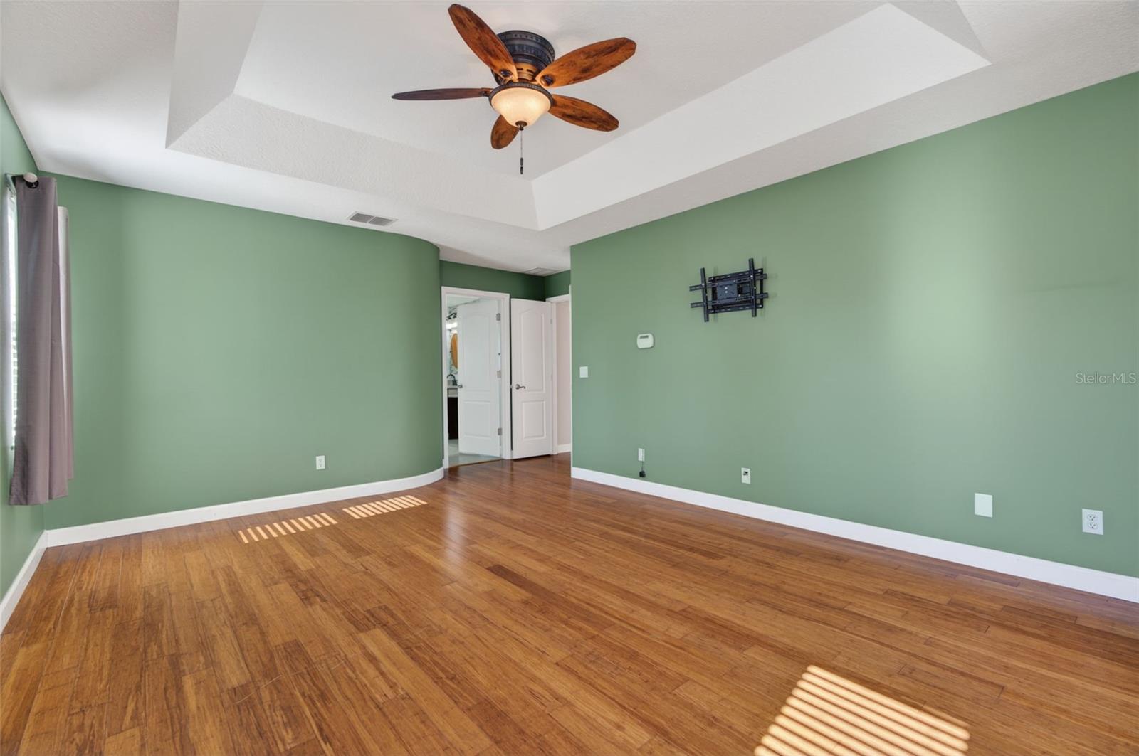 Image 14 of 54 For 1373 Hambletonian Drive