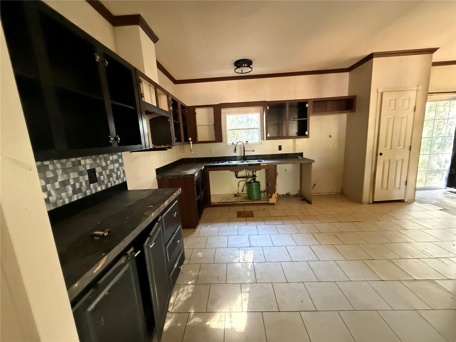 Image 16 of 31 For 132 Pond Side Trail