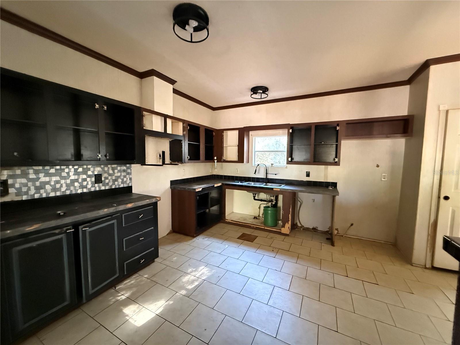 Image 17 of 31 For 132 Pond Side Trail