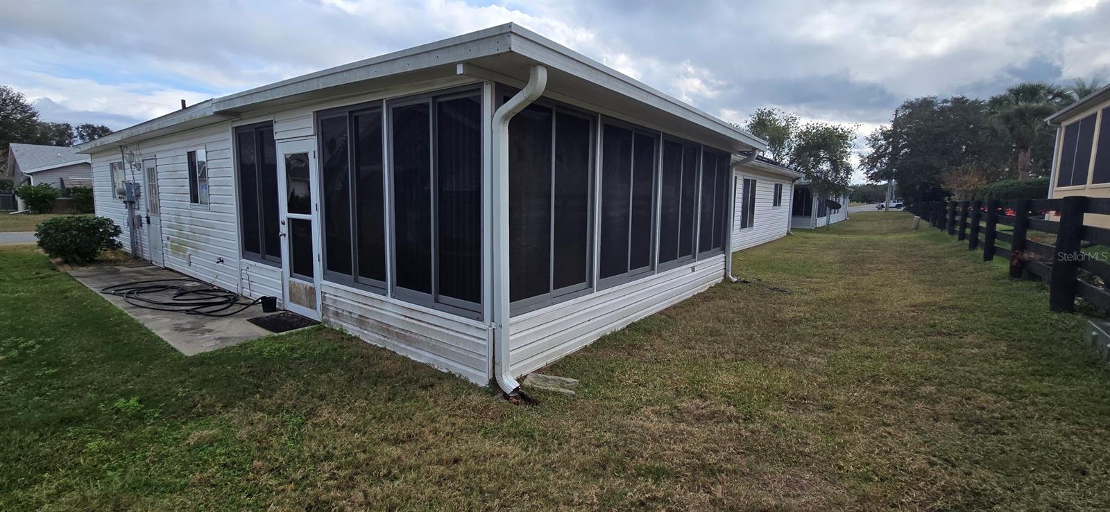 Image 3 of 16 For 17594 95th Circle