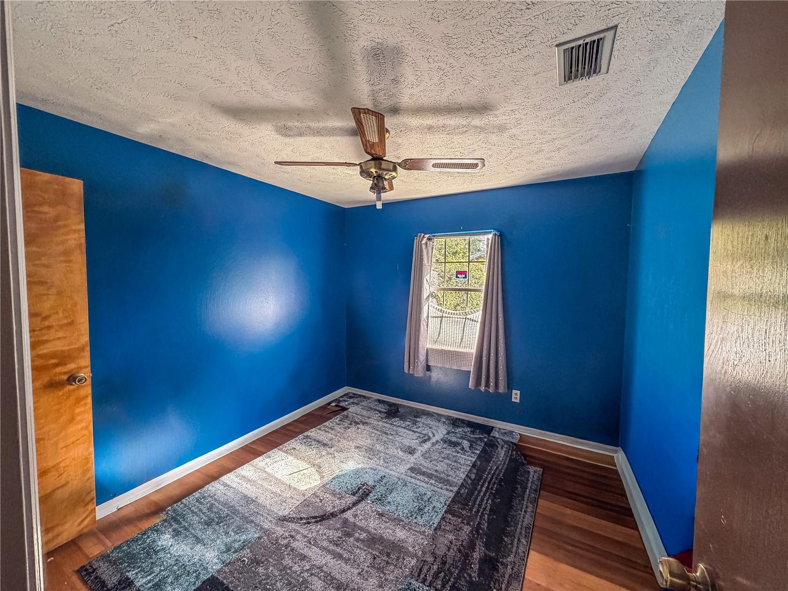 Image 4 of 18 For 2042 44th Street