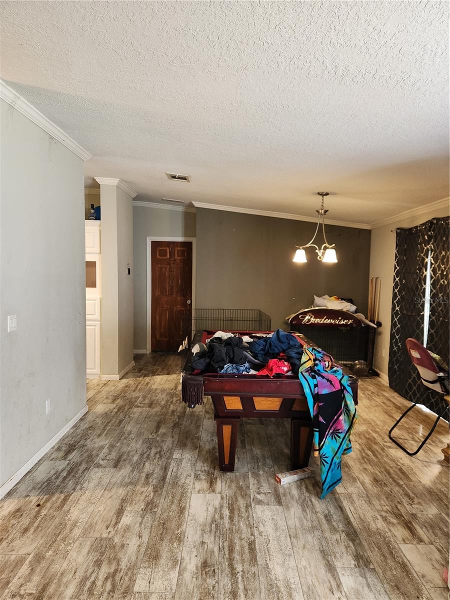 Image 11 of 39 For 6453 Bubbles Lane