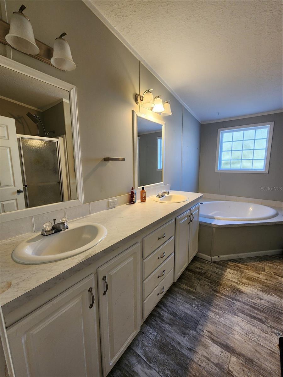 Image 15 of 39 For 6453 Bubbles Lane