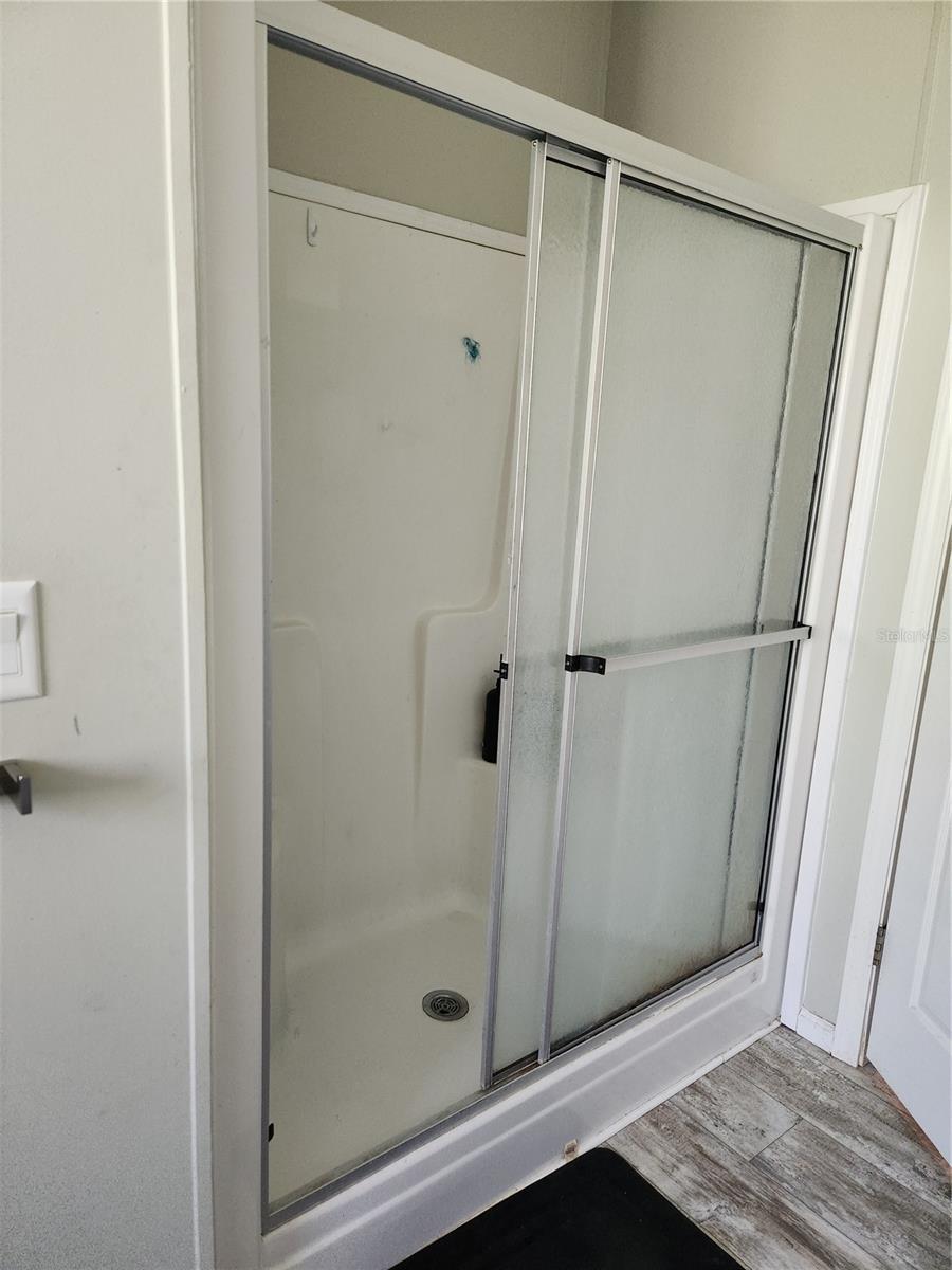 Image 18 of 39 For 6453 Bubbles Lane