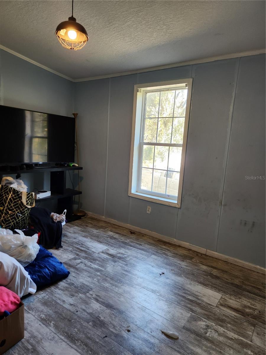 Image 20 of 39 For 6453 Bubbles Lane