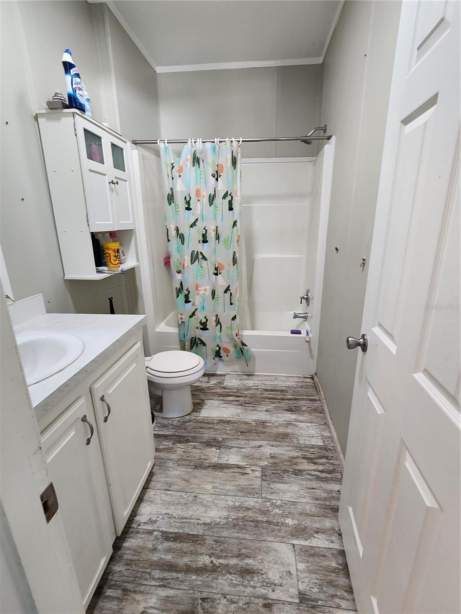 Image 21 of 39 For 6453 Bubbles Lane