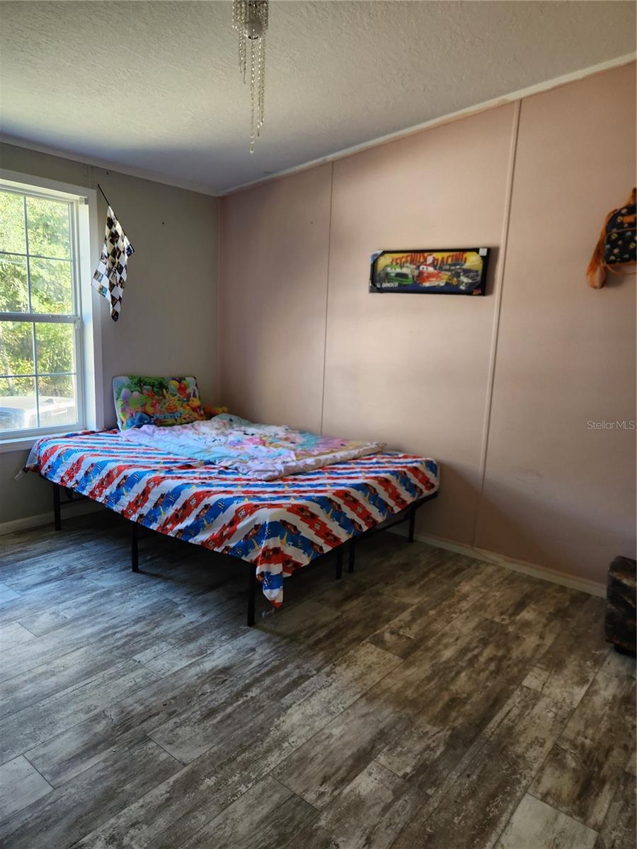 Image 23 of 39 For 6453 Bubbles Lane