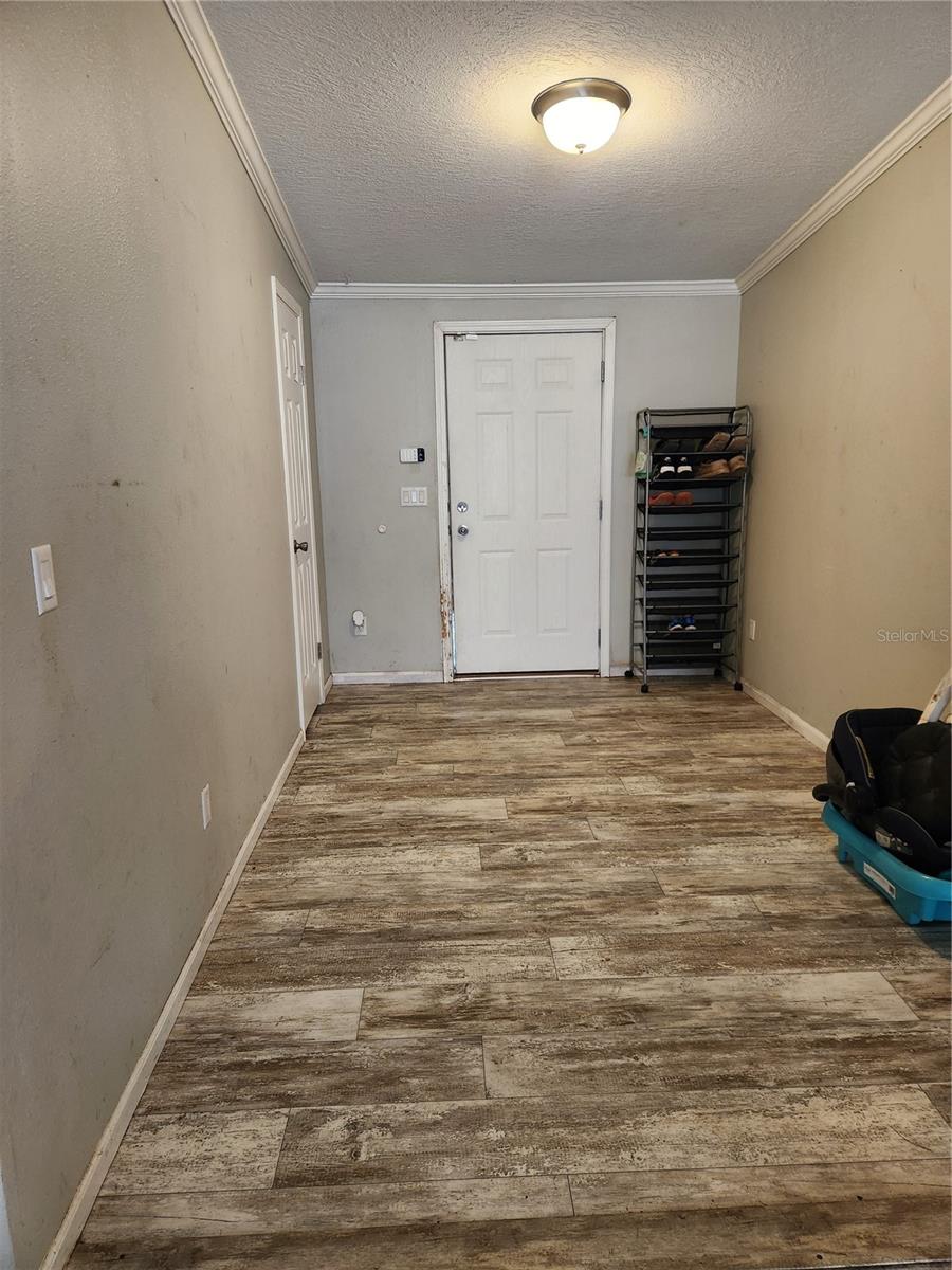 Image 3 of 39 For 6453 Bubbles Lane