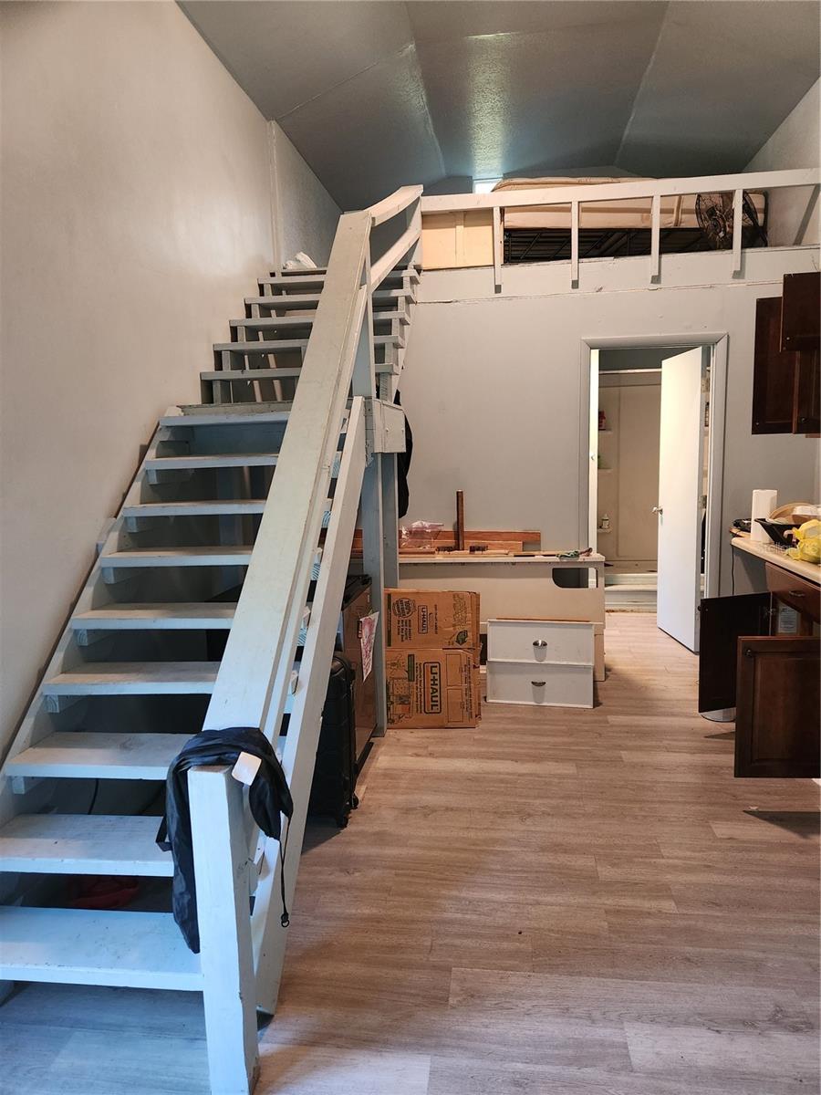 Image 33 of 39 For 6453 Bubbles Lane