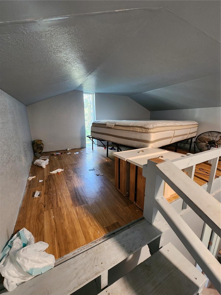 Image 36 of 39 For 6453 Bubbles Lane