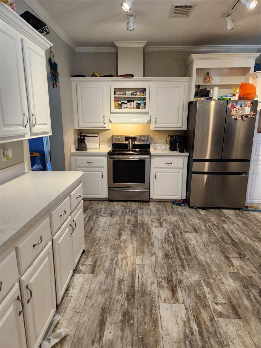 Image 7 of 39 For 6453 Bubbles Lane