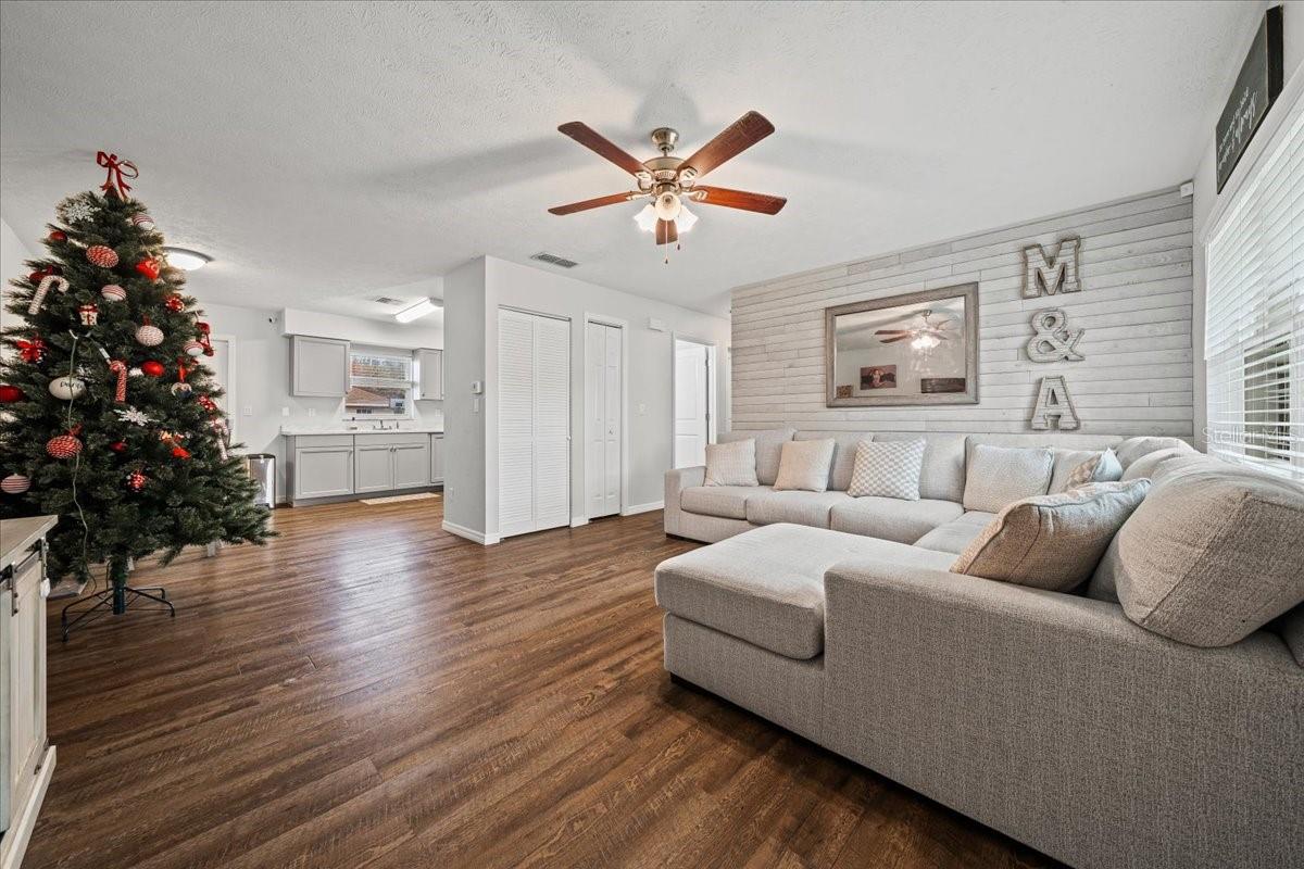 Image 25 of 42 For 5265 103rd Street