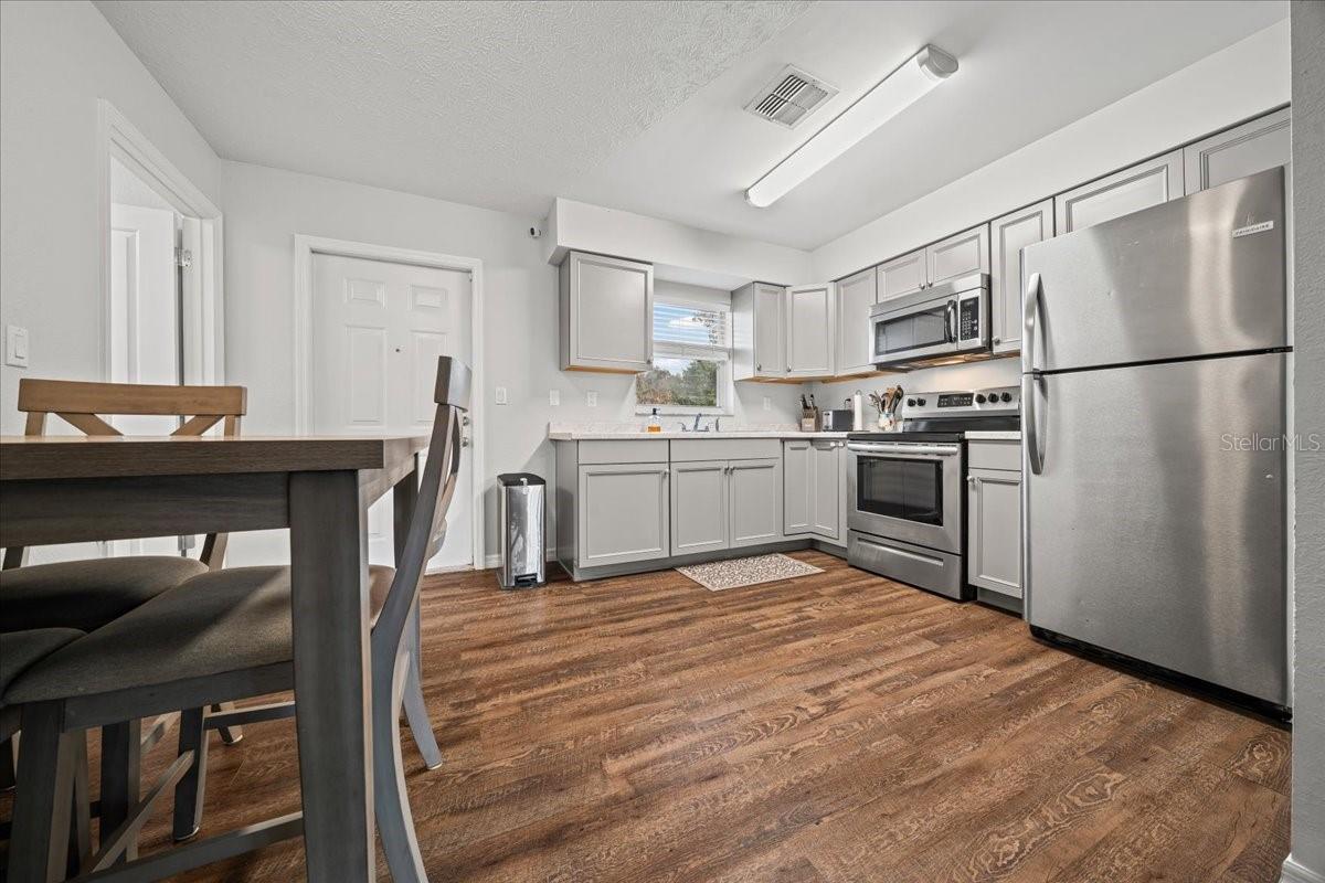 Image 28 of 42 For 5265 103rd Street