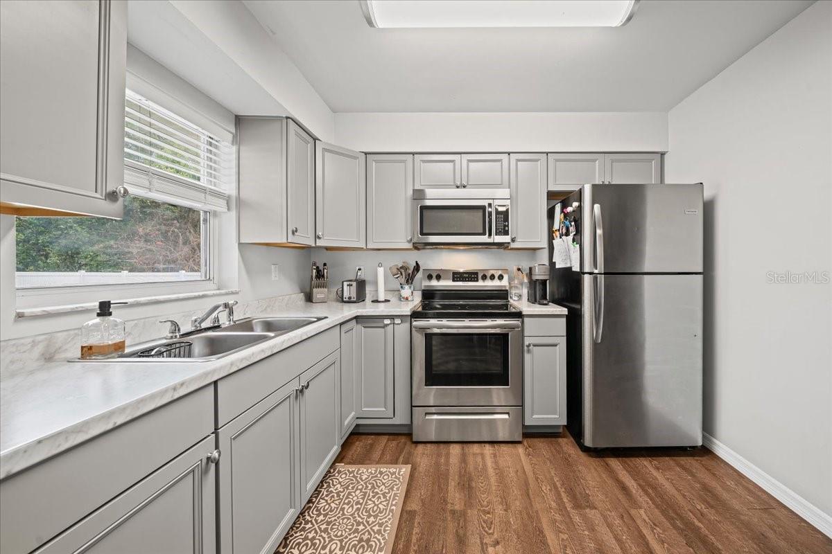 Image 30 of 42 For 5265 103rd Street