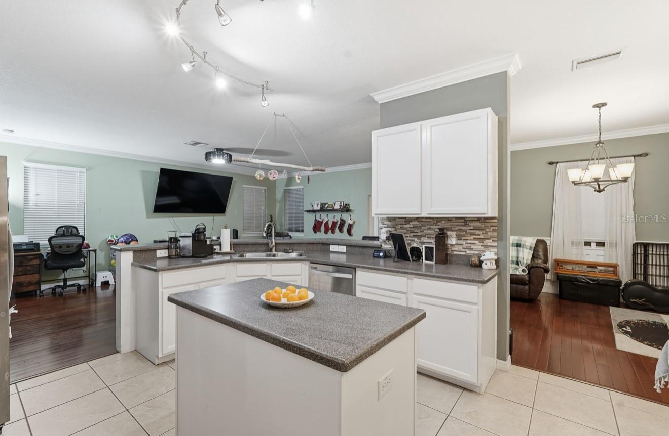 Image 13 of 40 For 1740 Bonita Bluff Court