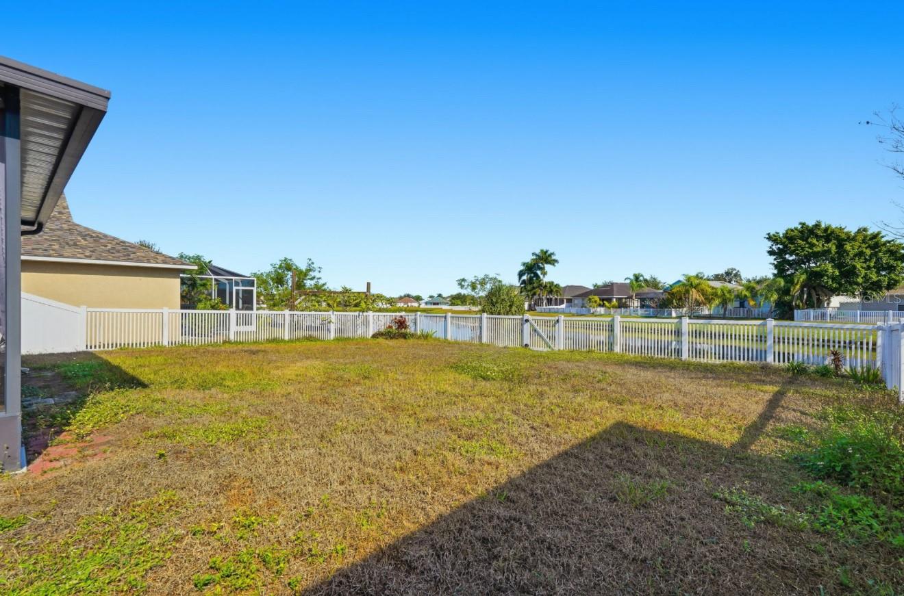 Image 33 of 40 For 1740 Bonita Bluff Court