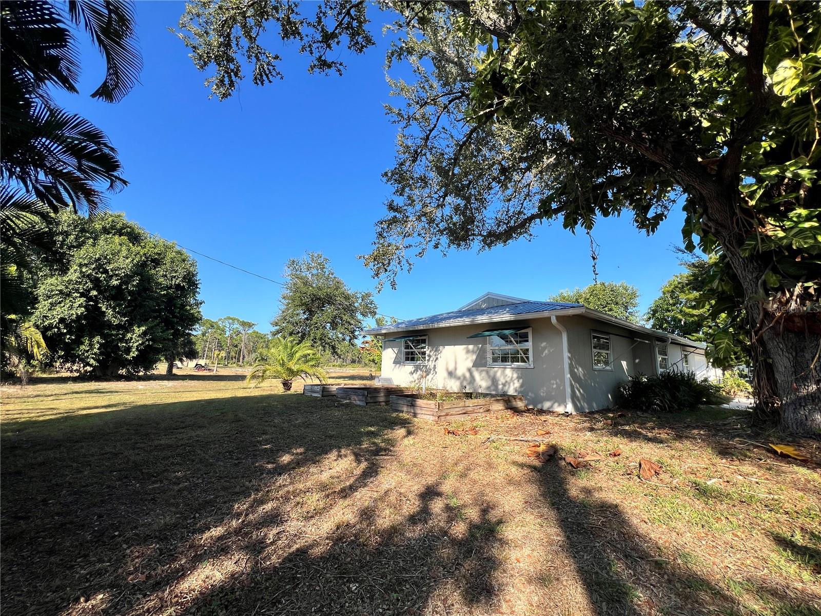 Image 40 of 74 For 4501 Royal Palm Ranch Drive