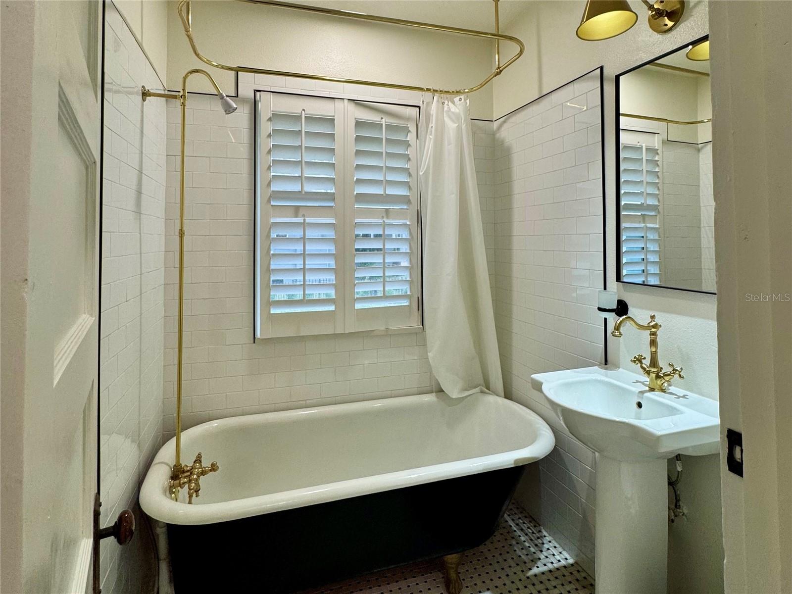 Image 11 of 12 For 707 10th Place