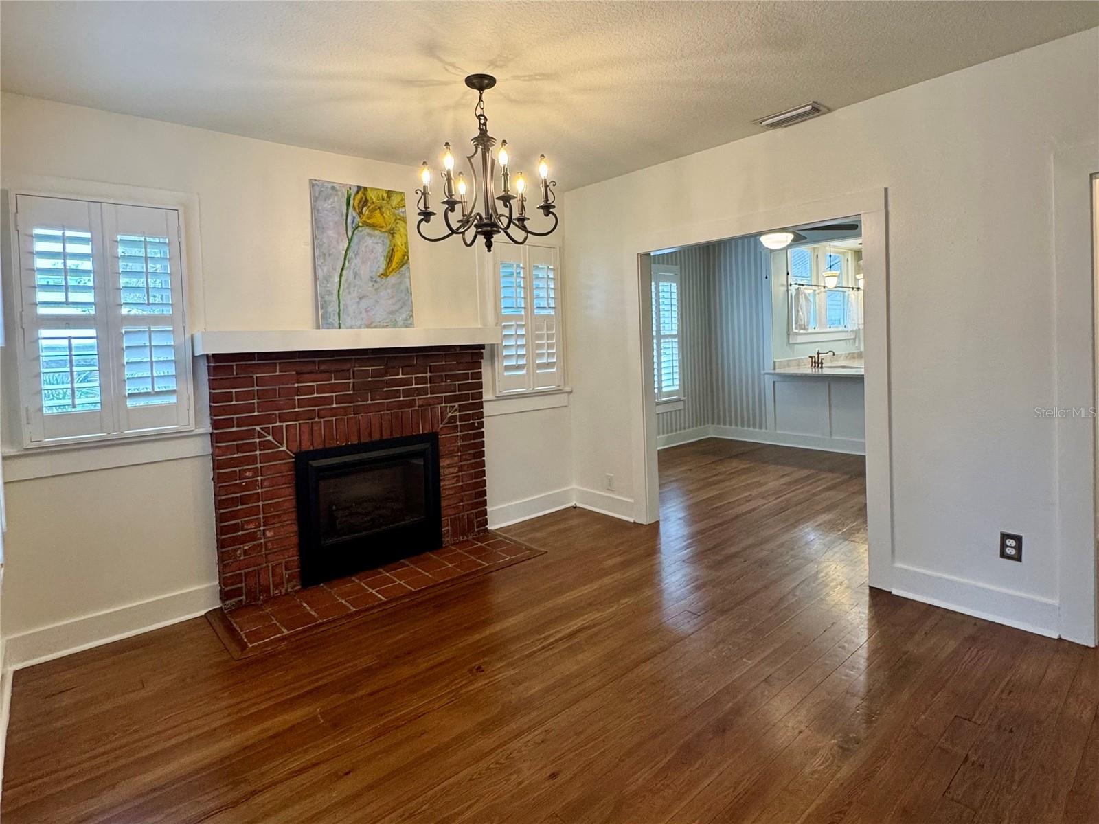 Image 2 of 12 For 707 10th Place