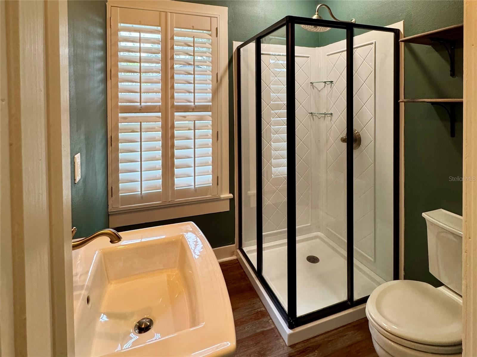 Image 9 of 12 For 707 10th Place