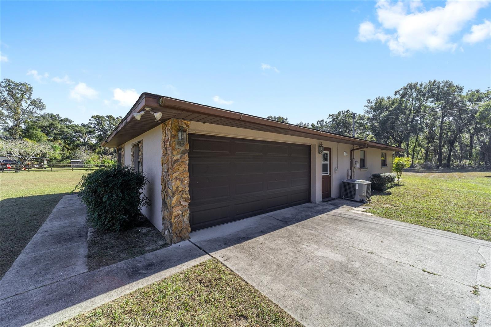 Image 9 of 41 For 10700 Sunset Harbor Road