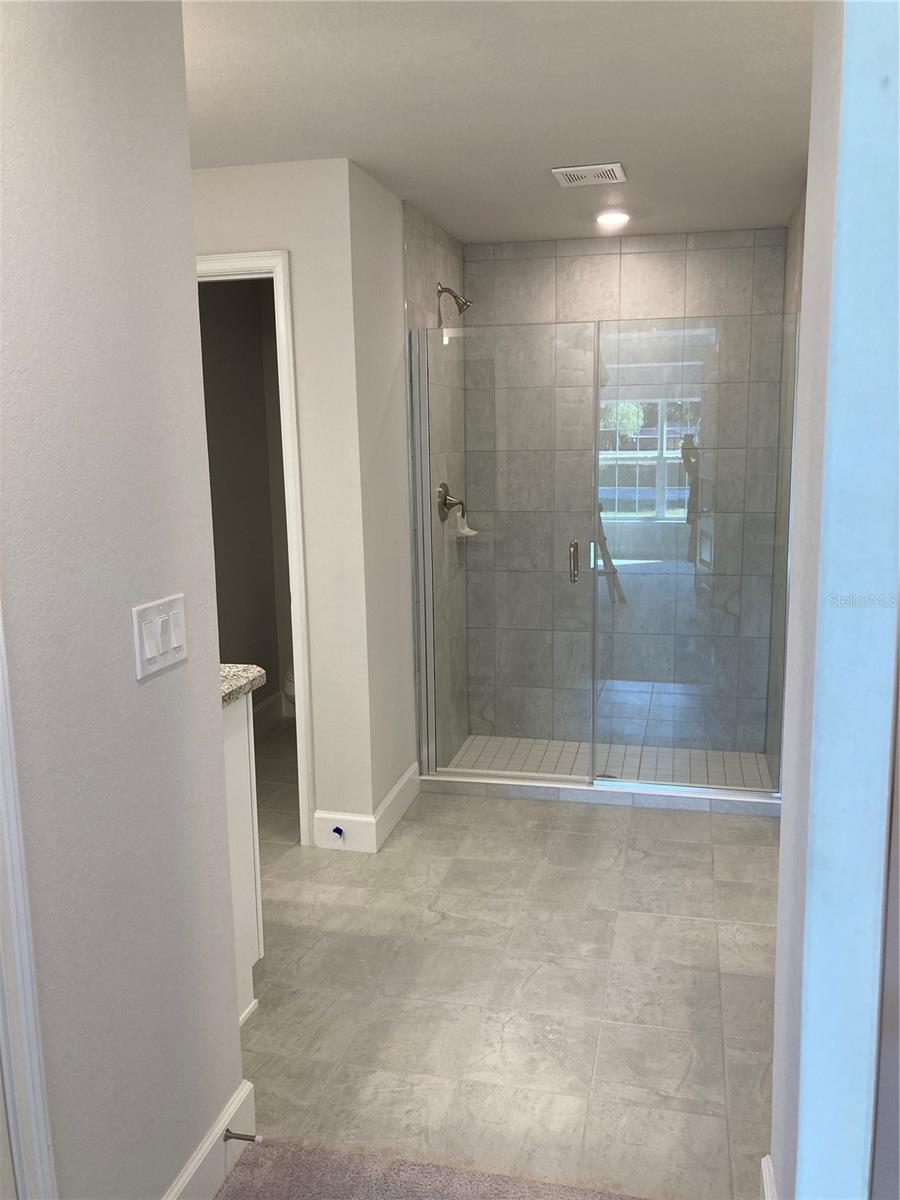 Image 26 of 41 For 8 Dogwood Drive Trail