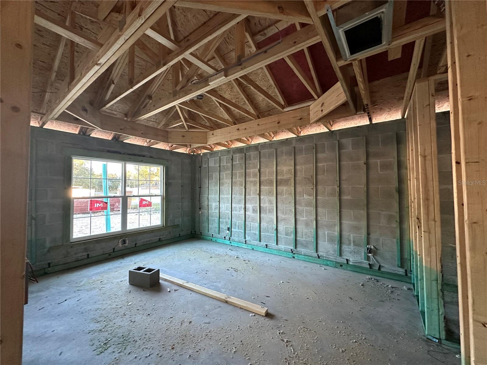 Image 35 of 41 For 8 Dogwood Drive Trail