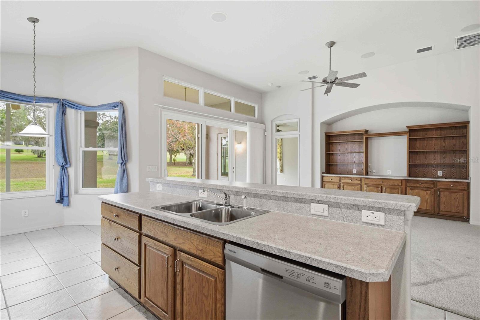 Listing photo id 20 for 680 Doerr Path