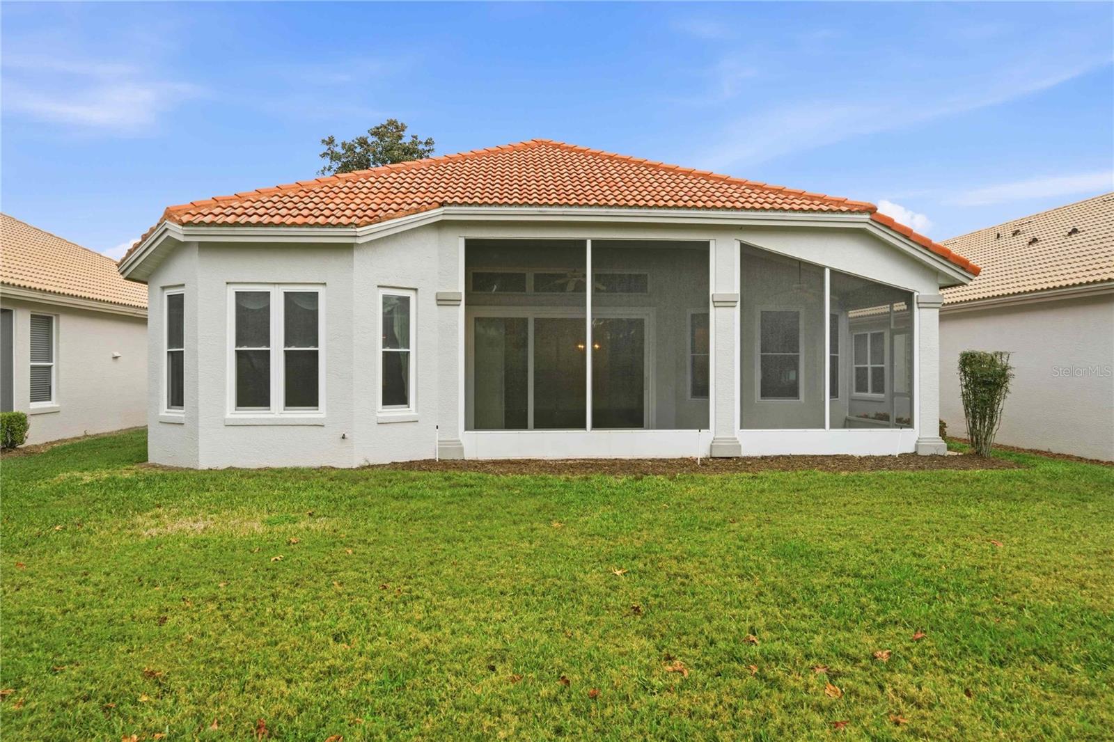 Listing photo id 37 for 680 Doerr Path