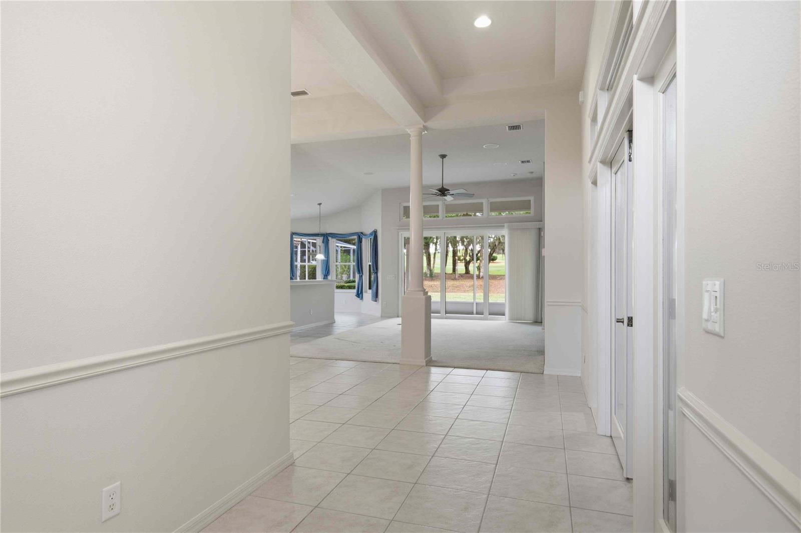 Listing photo id 3 for 680 Doerr Path