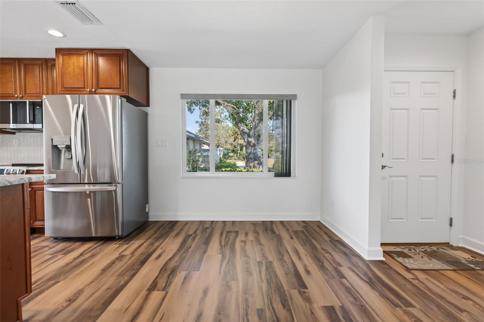 Image 15 of 48 For 11243 Bayshore Drive