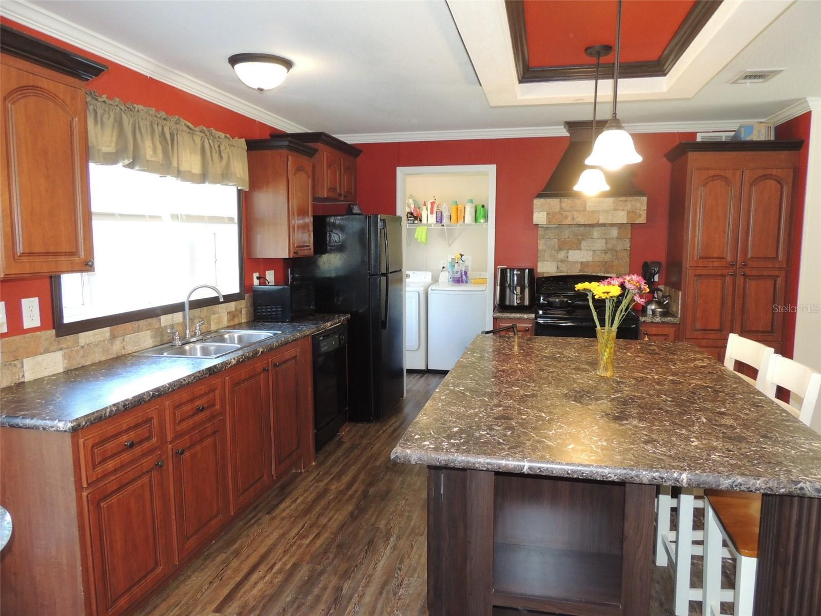 Image 8 of 25 For 14671 5th Place