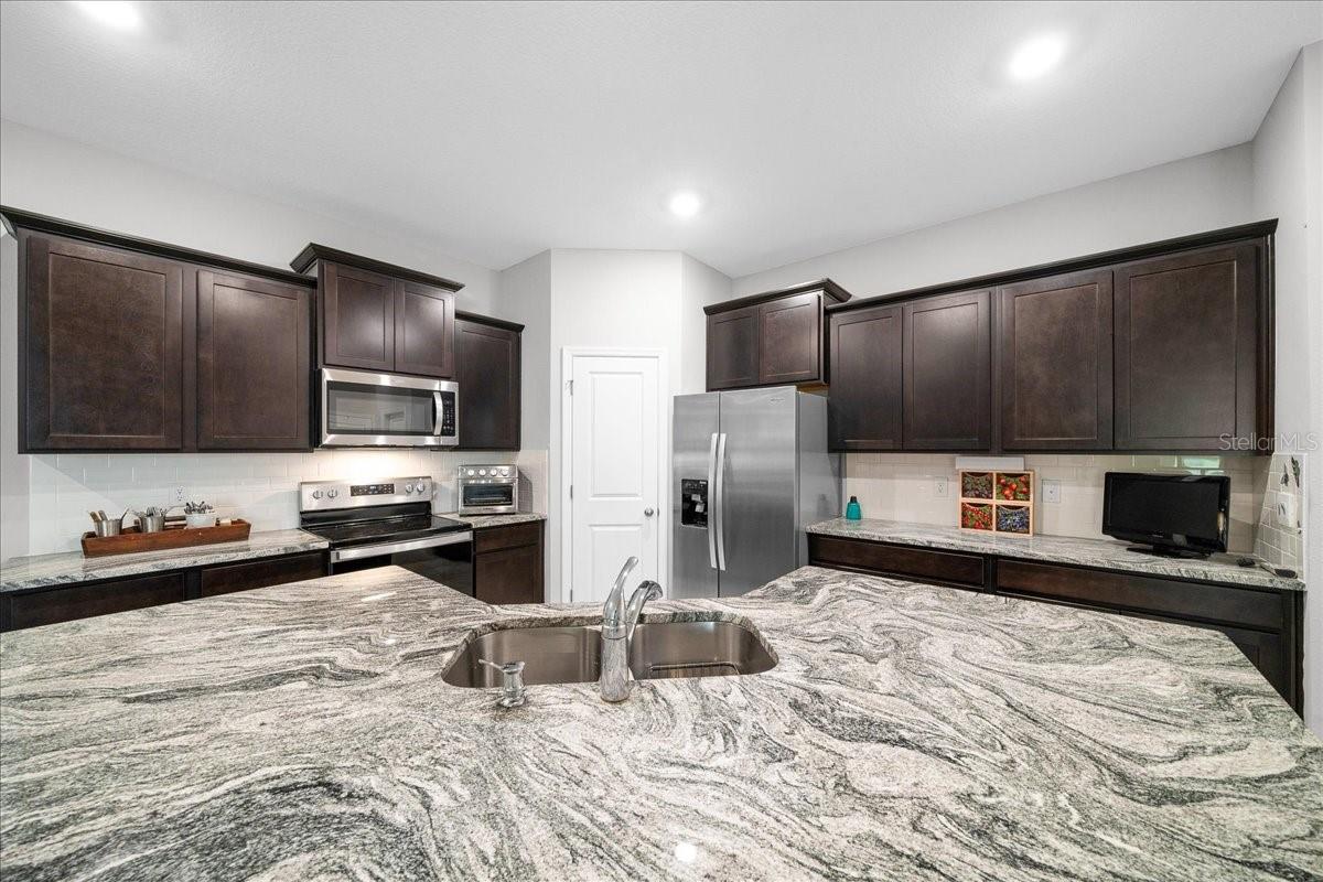 Image 22 of 29 For 5231 48th Place