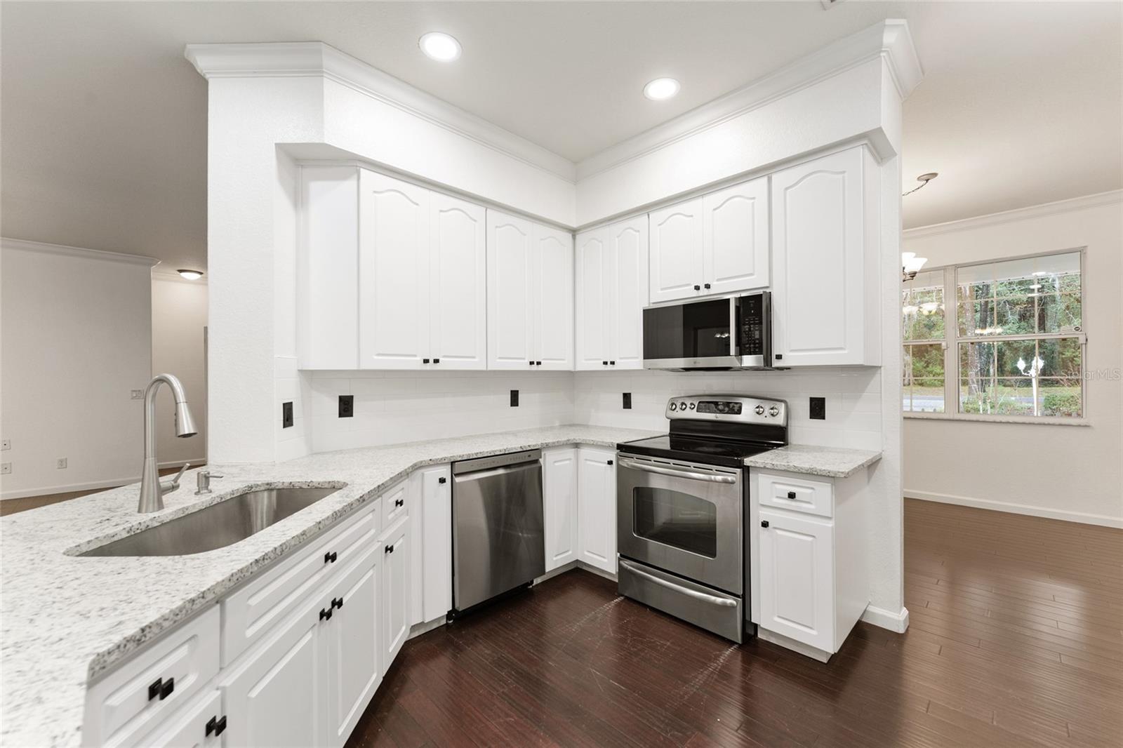 Image 18 of 81 For 1520 Redding