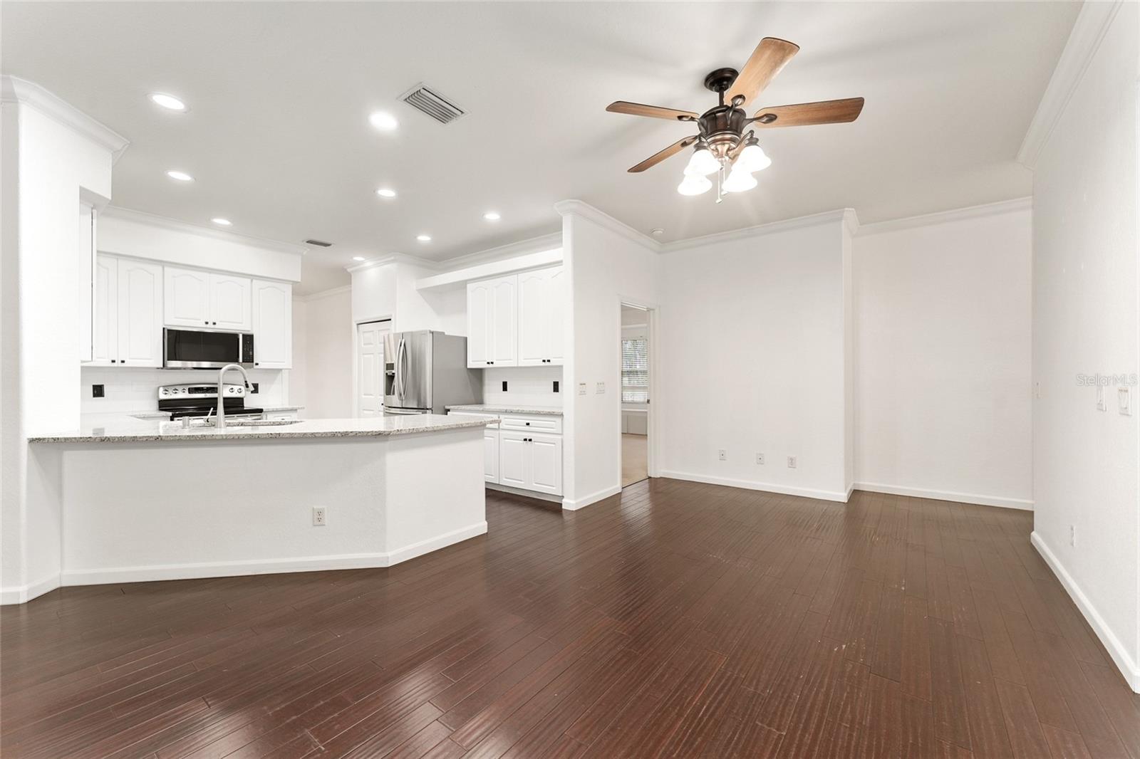 Image 23 of 81 For 1520 Redding