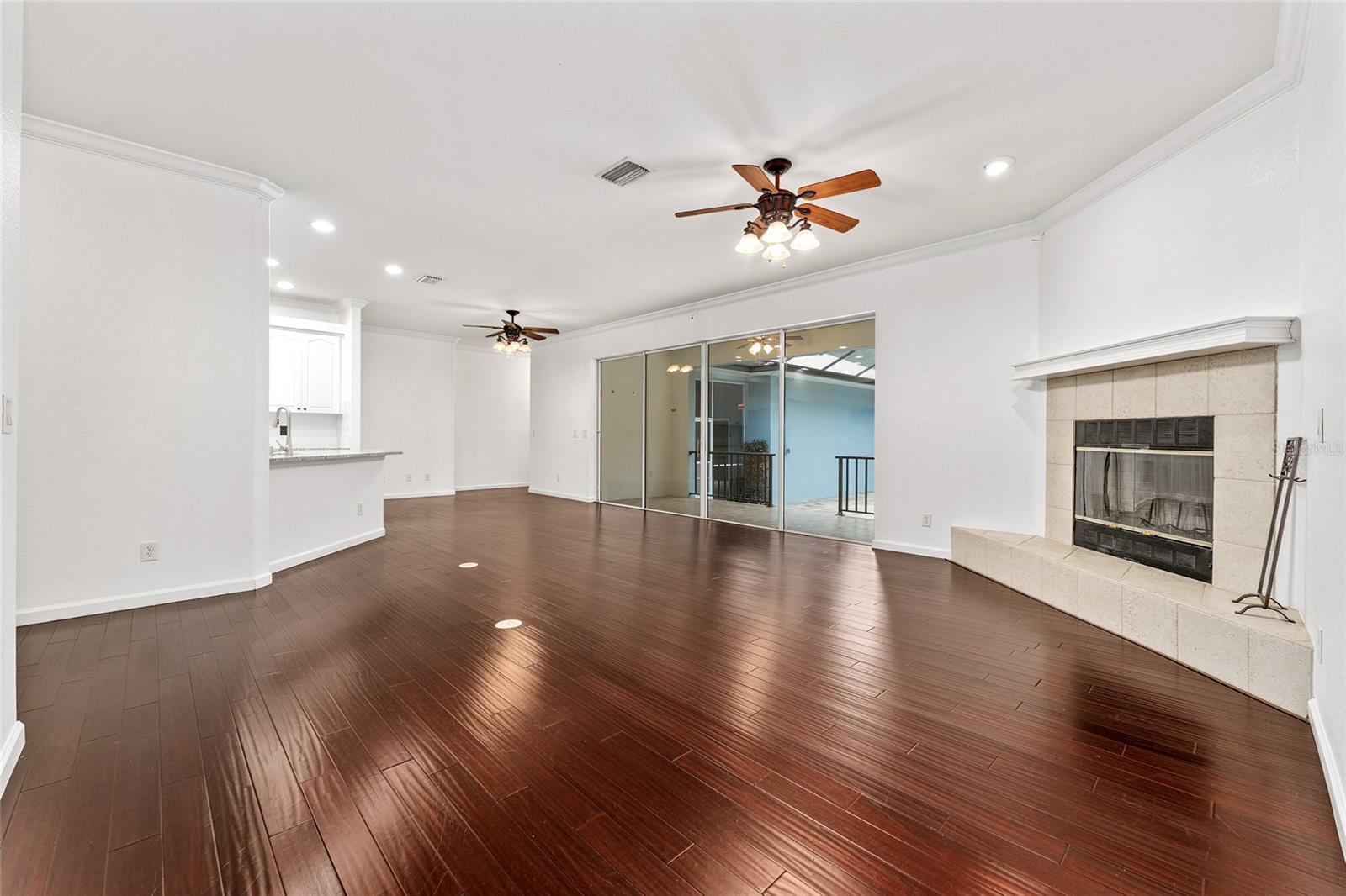 Image 26 of 81 For 1520 Redding